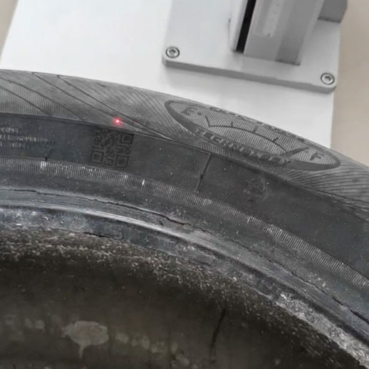 Kako z laserskim označevalnim strojem narediti oznako na pnevmatiki?